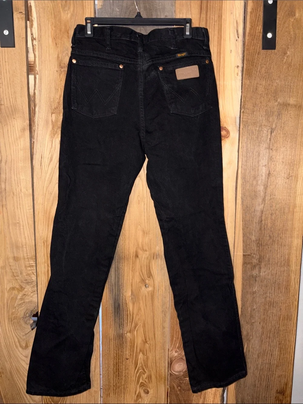 Wrangler 32/32 Black Straight Leg Jeans